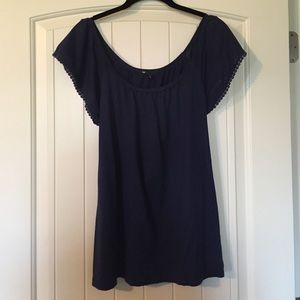 Navy GAP shirt