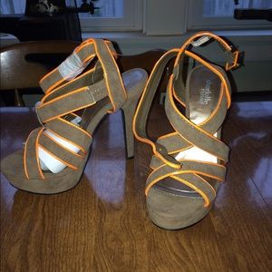 Short Sale Beautiful stilettos