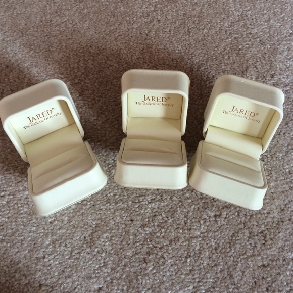 Jared Ring Box