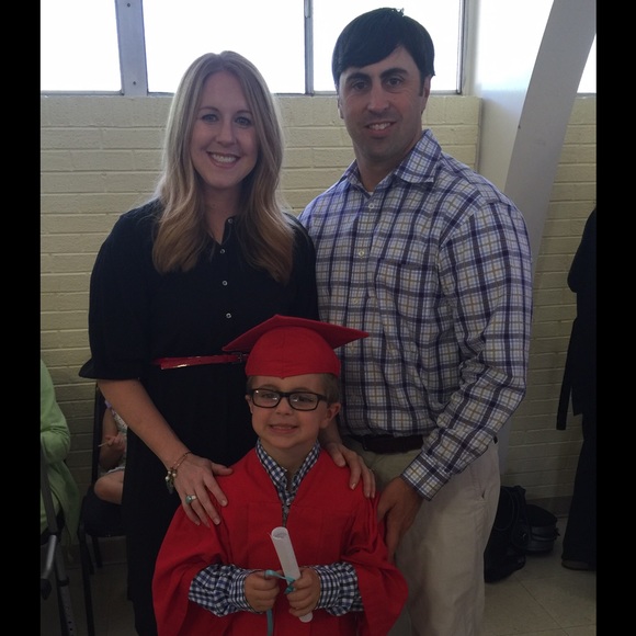 Meet your ❤️SUGGESTED USER❤️ posher, April - Picture 4 of 4