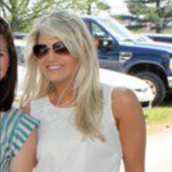 Meet your Posher, Amanda - Picture 1 of 1