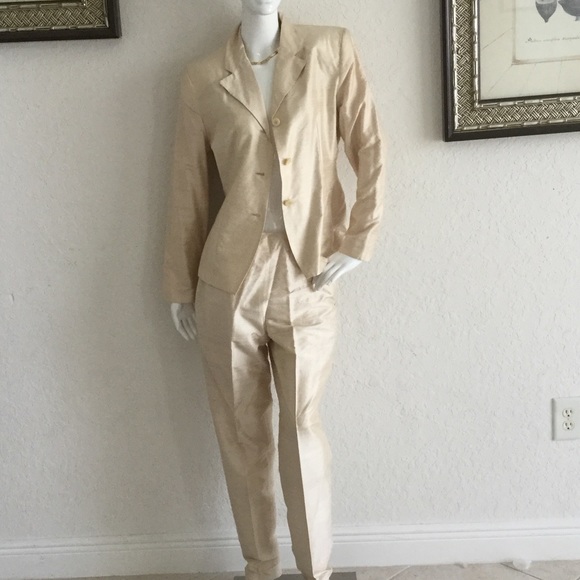 Pant suit