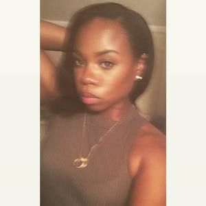 Meet your Posher, Vanessa