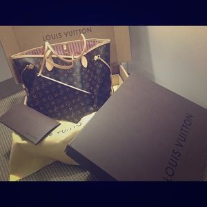 [NFS] Louis Vuitton Neverfull MM in Rose Ballerine