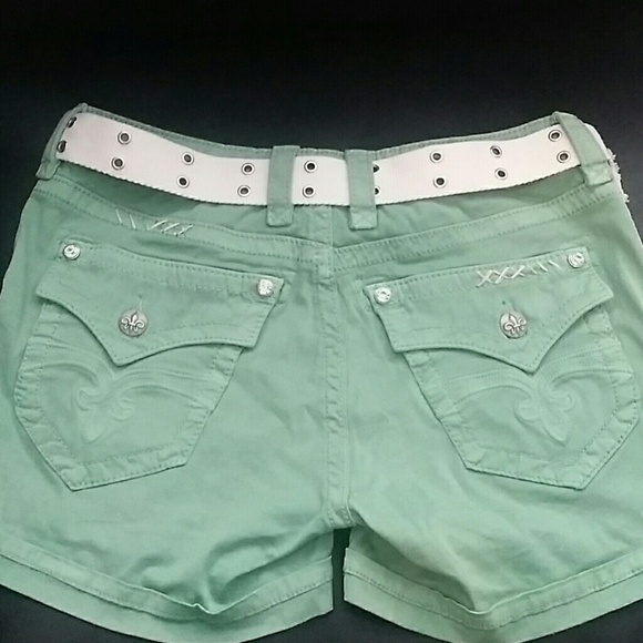 Rock revival seafoam green shorts 31 belt