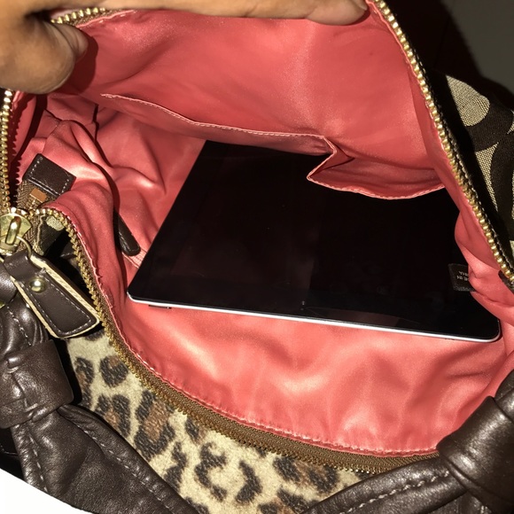 👜 SOLD💥Final Markdown💥 - Picture 3 of 4