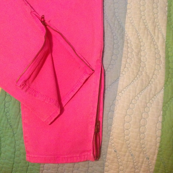 J-crew- Futsia capri Jean - Picture 3 of 3