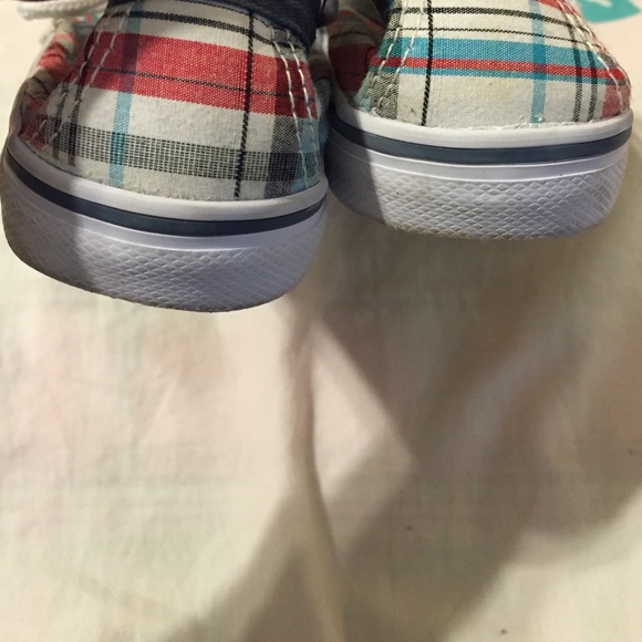 Shoes - Picture 3 of 4