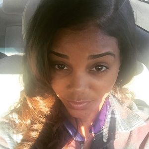 Meet your Posher, Alissa