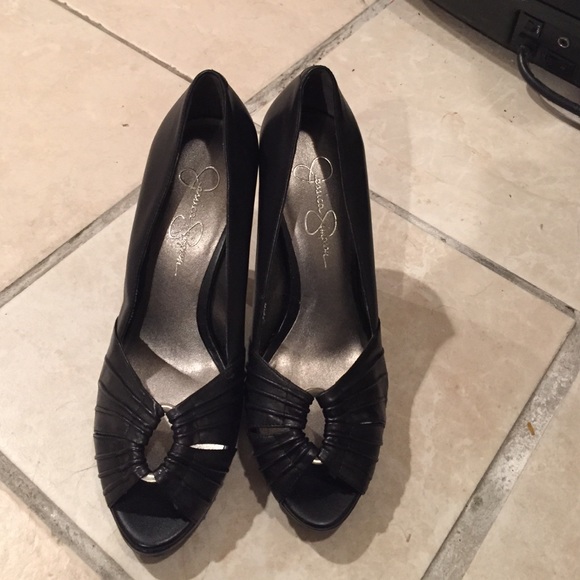 Jessica Simpson open toe pumps - Picture 1 of 3