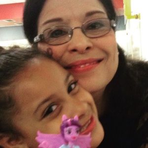 Meet your Posher, Ofelia