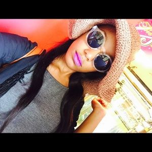 Meet your Posher, Jala