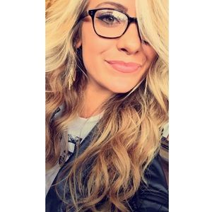 Meet your Posher, Kaitlyn