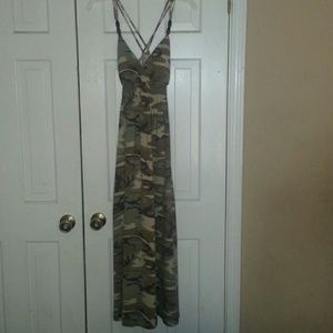 **CUTE MAXI DRESS**