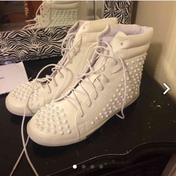 NWOT white studded sneakers