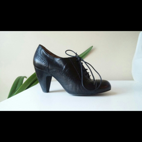 Anthropologie Shoes - Oxford Pumps