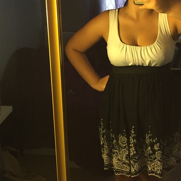 navy/white dress - Picture 2 of 2