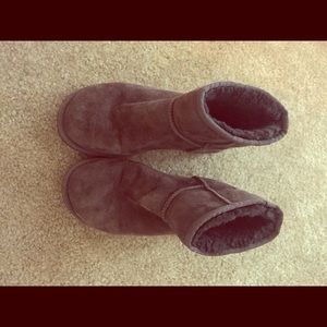 Brown UGG mini (ankle height)