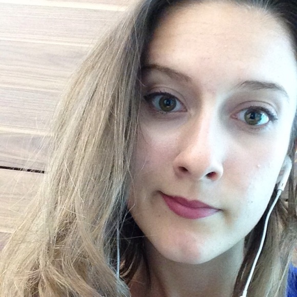 Meet your Posher, Roxy