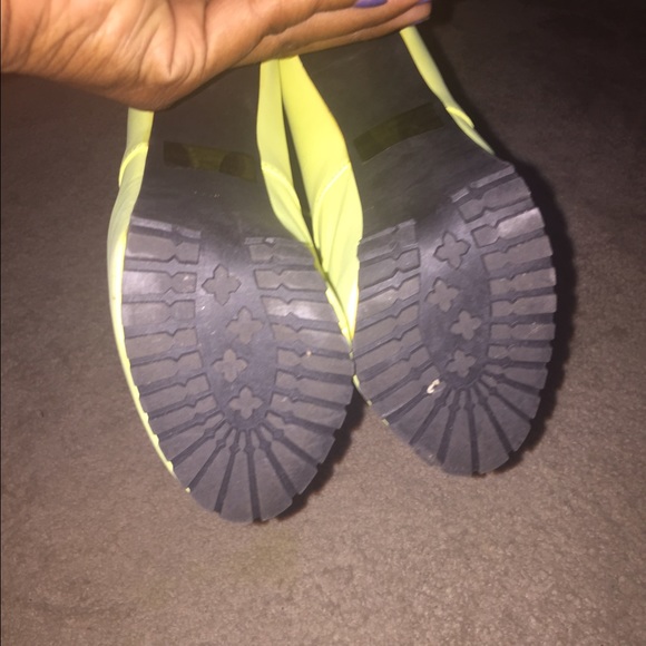 Lime green platform heels - Picture 3 of 4