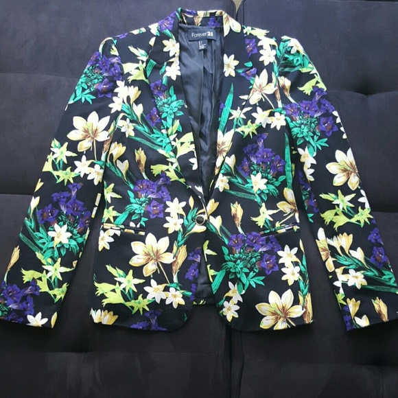 SOLD*****Forever21 dark tropical floral blazer.