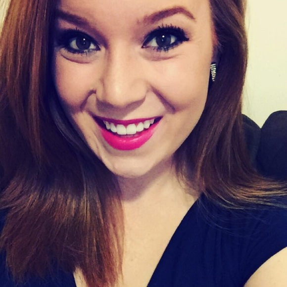 Meet your Posher, Rebecca - Picture 3 of 3