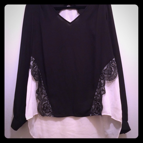Black and cream high-low long sleeved tunic size L