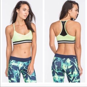 Hurley beach active Nike dri fit sports bra