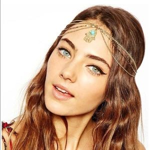 Beautiful head chain piece 😍