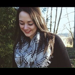 Meet your Posher, Mackenzie