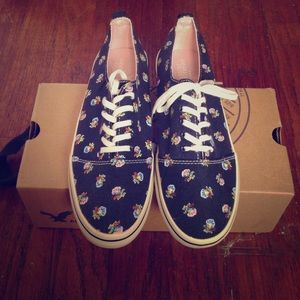 American Eagle Outfitters Lace-Up Sneaker