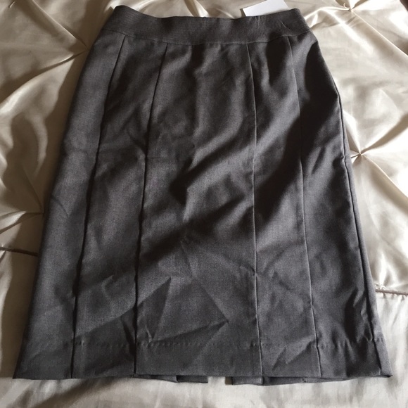 H&M gray skirt