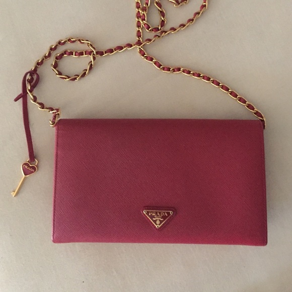 PRADA Shoulder Bag *make me an offer* - Picture 4 of 4