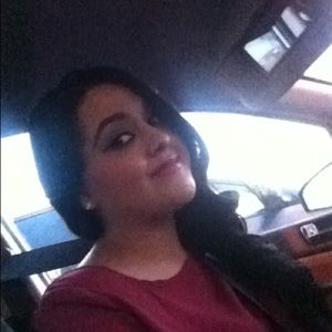 Meet your Posher, Claudia