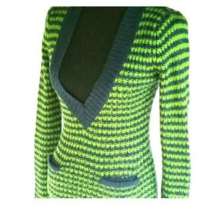 Trendy navy & green sweater💕