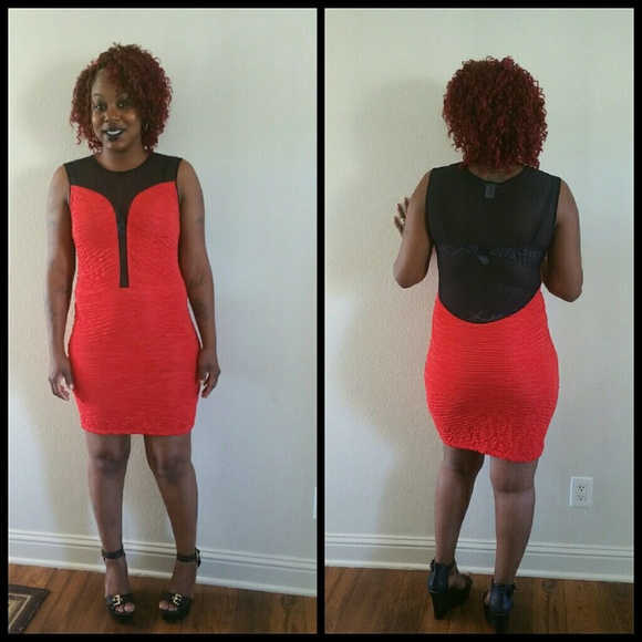 Dresses - Picture 4 of 4
