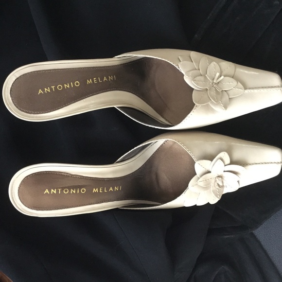 Shoes - Picture 4 of 4