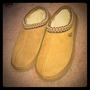 UGG Chestnut Tasman Slipper