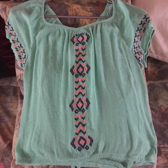 Super cute peasant top