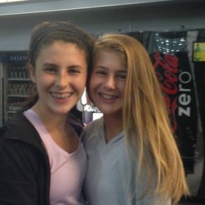 Meet your Posher, Caitlin