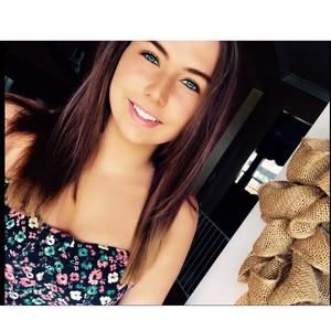 Meet your Posher, Elaina