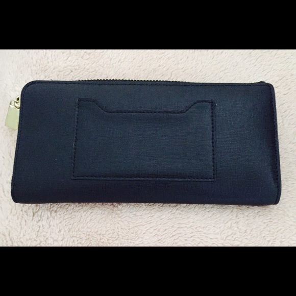 🎀SOLD!!!🎀COACH New York Madison Carlyle wallet🎀 - Picture 2 of 3
