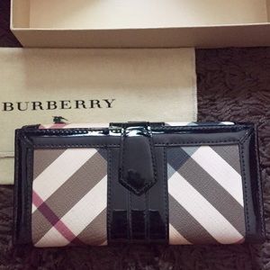 100% Authentic Burberry Check ID Supernova Wallet