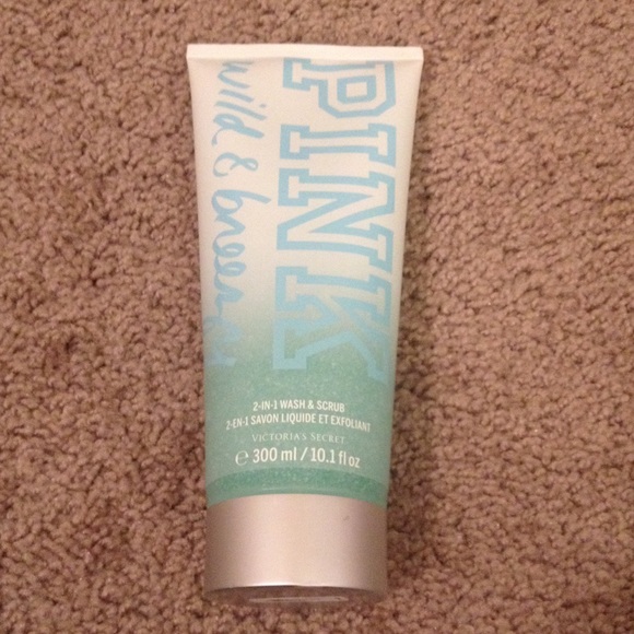 PINK Victoria's Secret Accessories - 💥FINAL PRICE💥🎀2-in-1 Wash & Scrub🎀