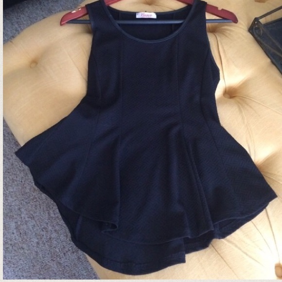 Vivace Tops - ❌SOLD❌ Black peplum top