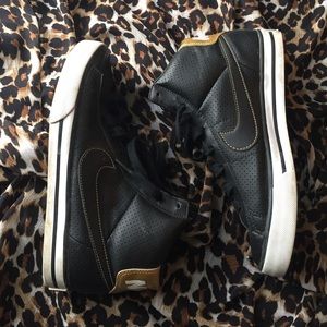 HI TOP NIKES
