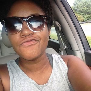 Meet your Posher, Victoria