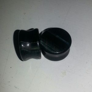 3/4" blue tigers eye plugs
