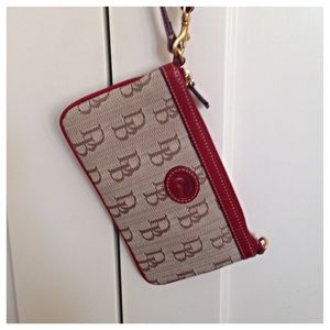 Dooney & Bourke wristlet