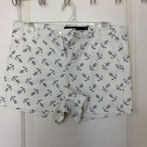 Cream colored Anchor shorts size 29